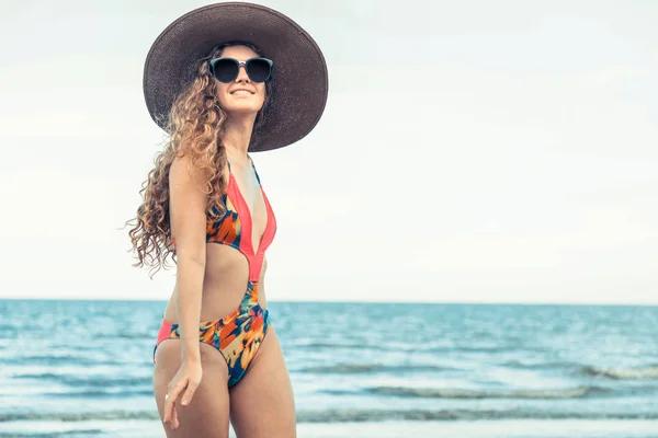 Swimwear Redefines Service in the Digital Shopping Era