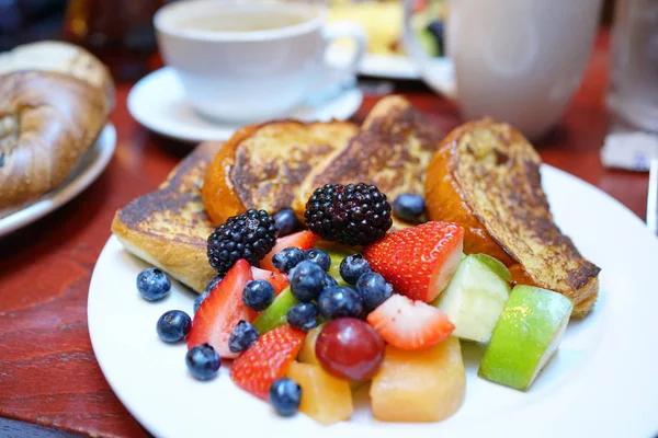 Explore the Best Restaurants Near Me Right Now