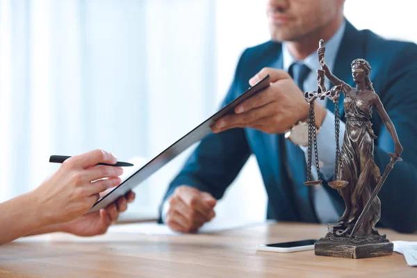Business Contracts: Why You Need a Florida Business Lawyer